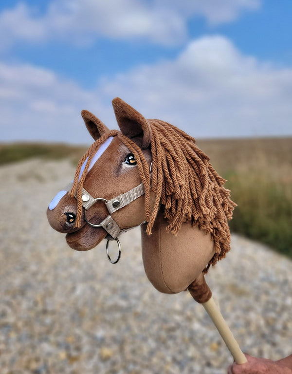 Super Hobby Horse - Super Hobby Horse Premium keppihevonen - vaaleanruunikko hevonen A4