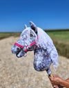 Premium Steckenpferd / Hobby Horse – Apfelschimmel mit weißem A3
