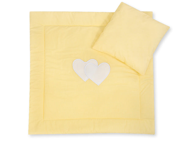 Babydecke 77x77cm und Kissen – Hanging Hearts Yellow Strips