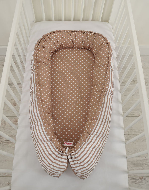 Unipesä – Dots on Brown/Strips