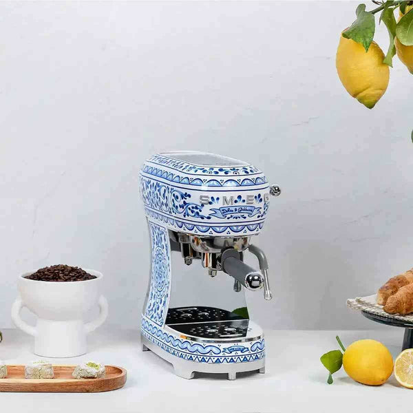Smeg Manuaalinen Kahvinkeitin 1350 W - Vuodevaatteet.fi