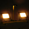 Warmweißer LED-Strahler mit Griff Campianu 2x50 W