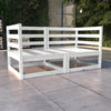 Weißes Gartensofa Korodi (2-Sitzer, Kiefernholz)