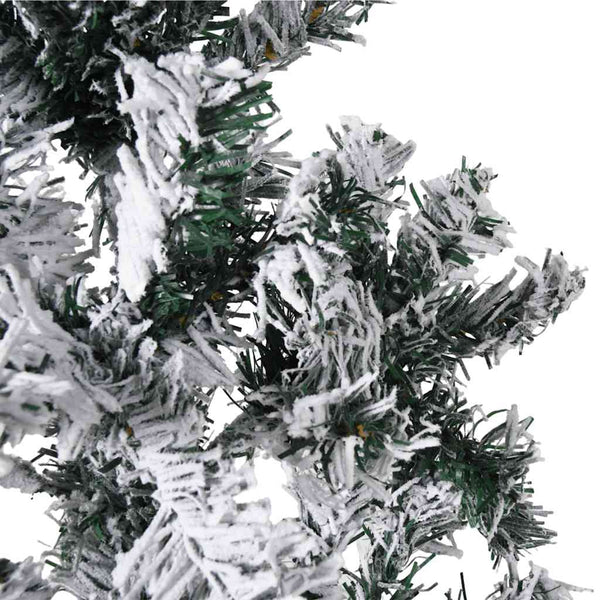 Künstlicher, schmaler Christbaum Zabulica 210 cm mit Schneebedeckung