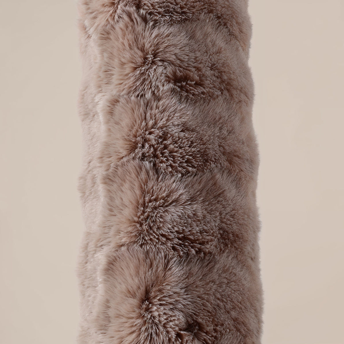 Bodypillow Pompom Taupe 140 x 20