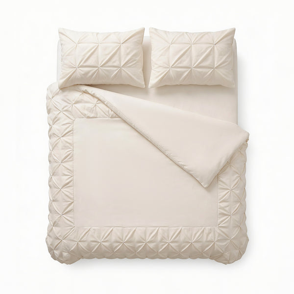 VUODEVAATTEET - Border Pintuck Beige Pussilakanasetti