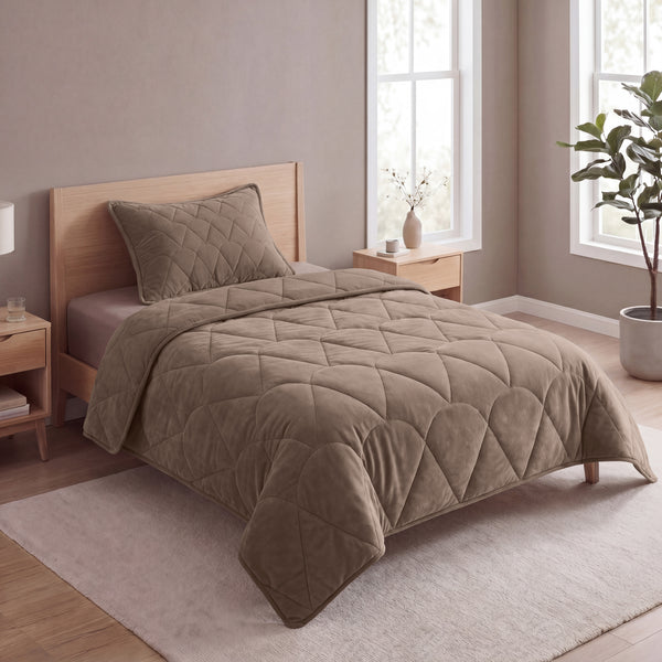 VUODEVAATTEET - Lazy peitto Velvet Taupe/Ruskea ylellisillä tyynyliinoilla Tyynyliina