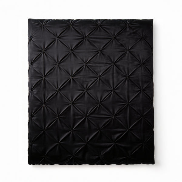 VUODEVAATTEET - Lazy Velvet Pintuck Musta Lazy peitto
