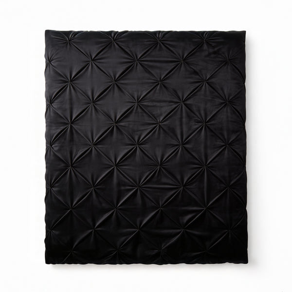 VUODEVAATTEET - Lazy Velvet Pintuck Musta Lazy peitto