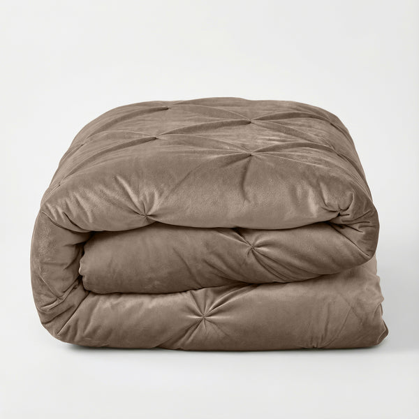 VUODEVAATTEET - Lazy Velvet Pintuck Taupe Lazy peitto