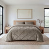 VUODEVAATTEET - Lazy Velvet Pintuck Hiekka Lazy peitto