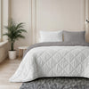 VUODEVAATTEET - Lazy peitto yksivärinen Beige - Taupe/harmaa tyynyliinoilla