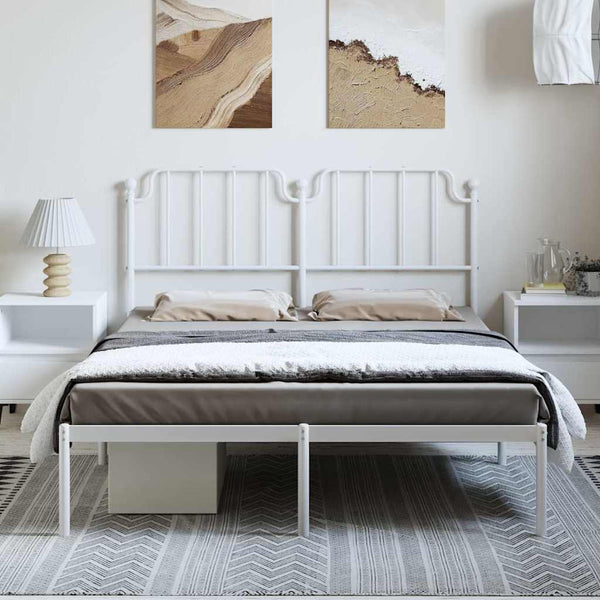 Valkoinen metallinen sängynrunko päädyllä Siegfried 135x190cm