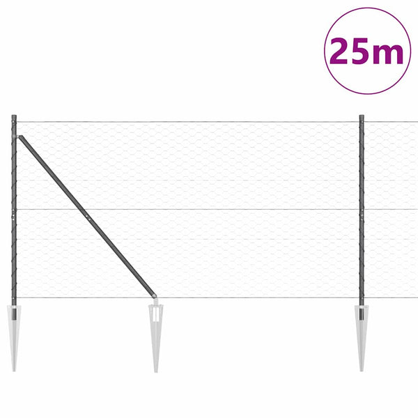 1.4 x 25 m aita harmaan paalujen kanssa