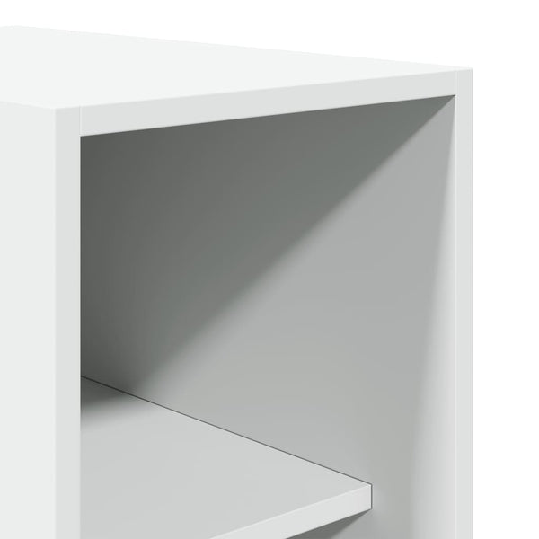 Hat einen weißen Kleiderschrank 30x50x200cm (Holz)