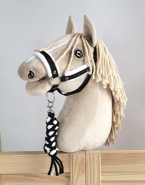 Keppihevosen riimunaru - White-Black