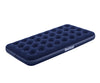Bestway 67001 -makuualusta on sininen, turkoosi ja valkoinen ilmapatja. Makuualustassa on integroitu tyynyosa ja se on mitoiltaan 188 cm x 99 cm x 22 cm.
