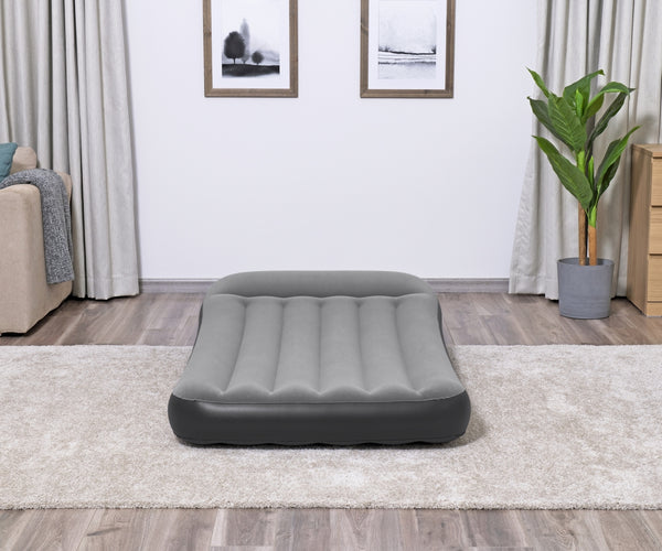Ilmatäytteinen turistimakuualusta Bestway-merkiltä. Mitat 188cm x 99cm. Sisäänrakennettu pumppu ja TriTech-materiaali.