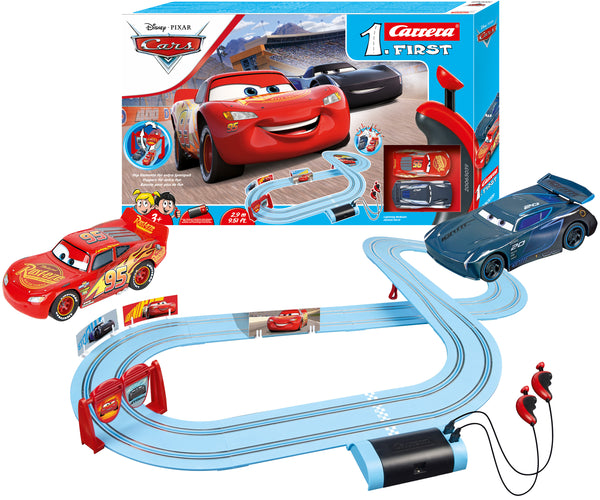 Carrera First -autorata Cars Piston Cup -teemalla.