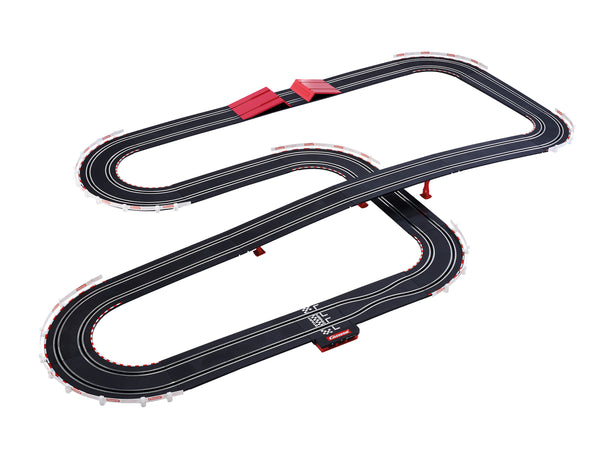 Carrera Go -rata-autoilusetti, jossa on rakennettava rata ja kilpa-autot. Setti sisältää 62 metrin radan ja kaksi kilpa-autoa.