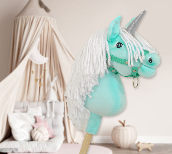 Super Hobby Horse - Hobby Horse yksisarvinen kepillä mintunvihreä valkoisella harjalla ja hopeisella sarvella A4