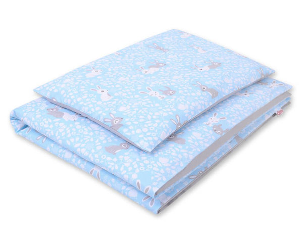 Pussilakanasetti Vauvalle - 135X100cm - Blue Rabbits/Gray
