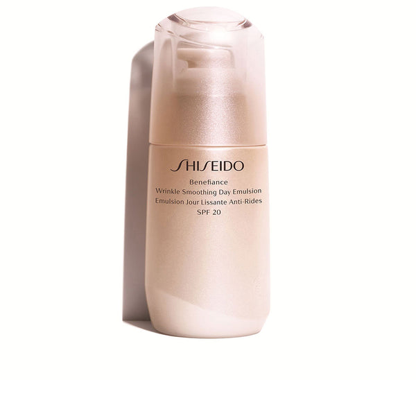 Shiseido Benefiance ryppyjä siloittava päiväemulsio 75 ml. | Vuodevaatteet.fi