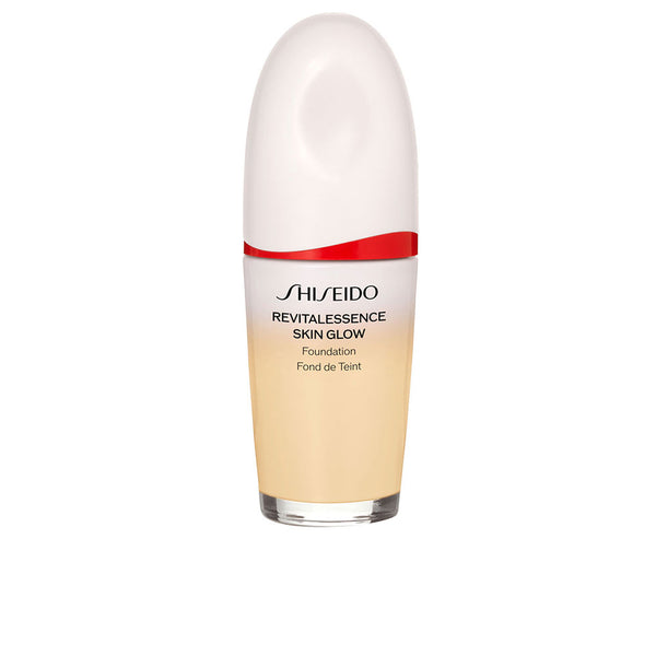 Shiseido Revitalessence Skin Glow Foundation #120 30 Ml | Vuodevaatteet.fi